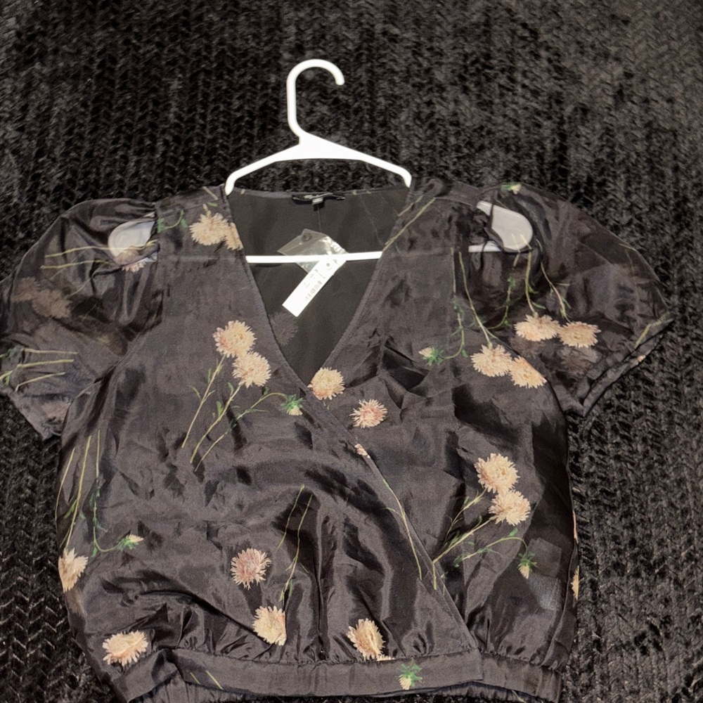 Floral Black Puff Sleeve Top